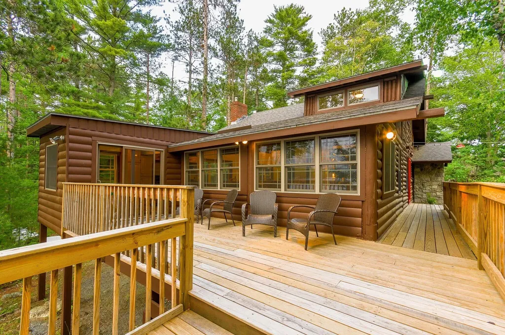 39 Lakeview Avenue Dedham ME 04429