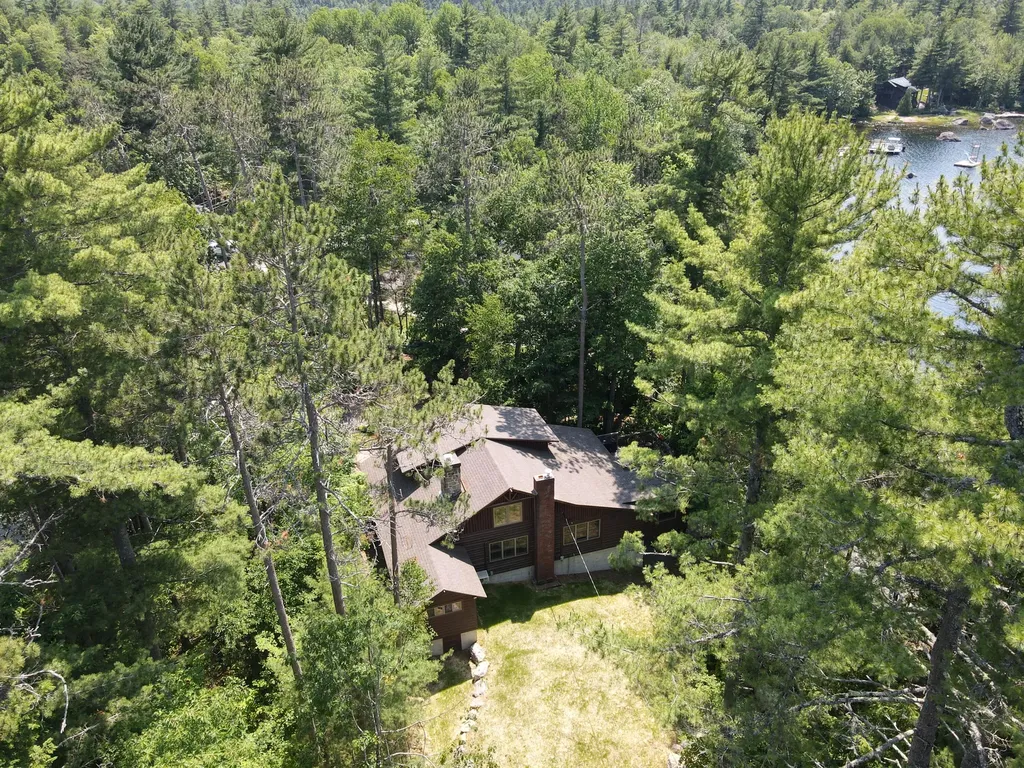 39 Lakeview Avenue Dedham ME 04429