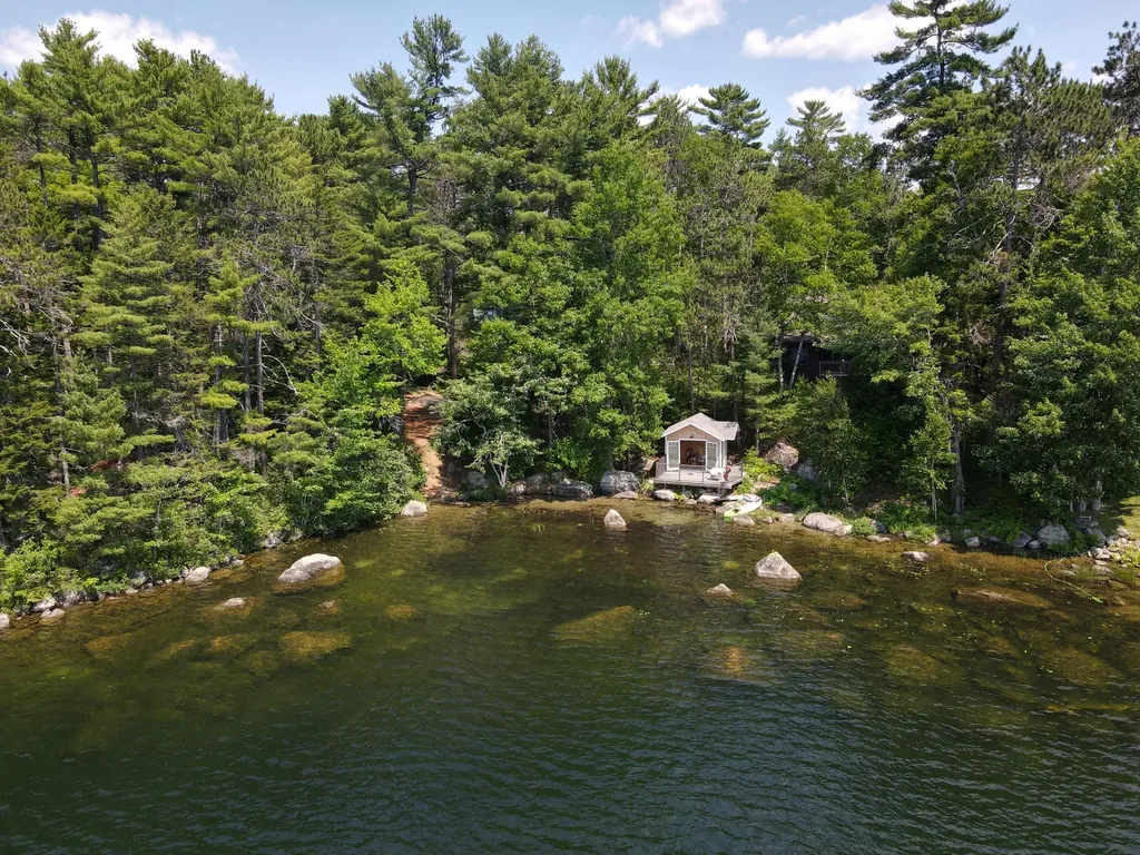 39 Lakeview Avenue Dedham ME 04429