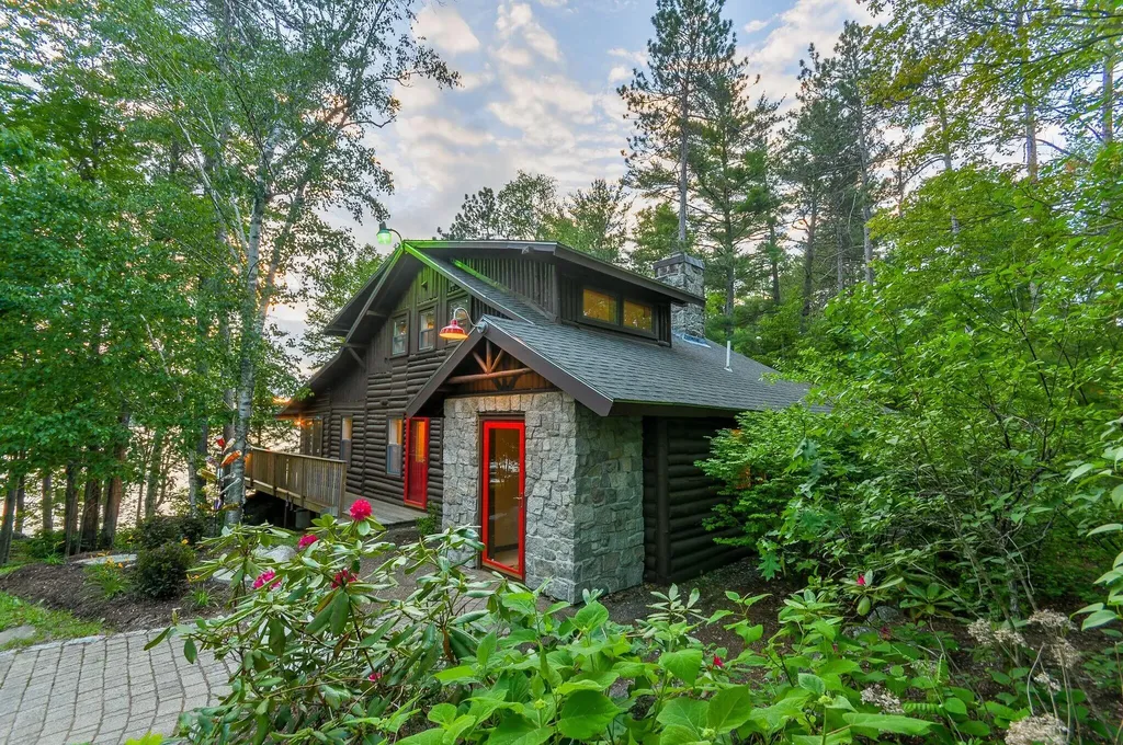 39 Lakeview Avenue Dedham ME 04429