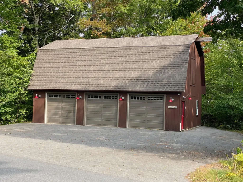 39 Lakeview Avenue Dedham ME 04429