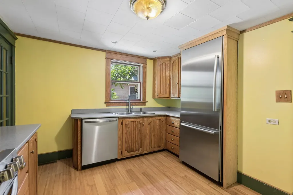 96 Western Promenade Auburn ME 04210