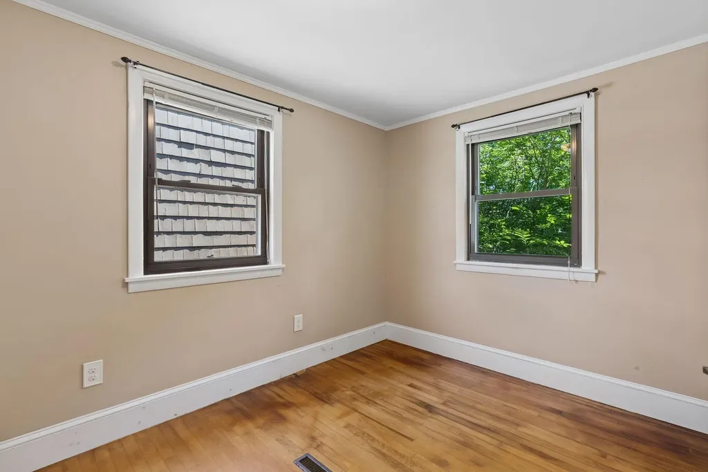 96 Western Promenade Auburn ME 04210
