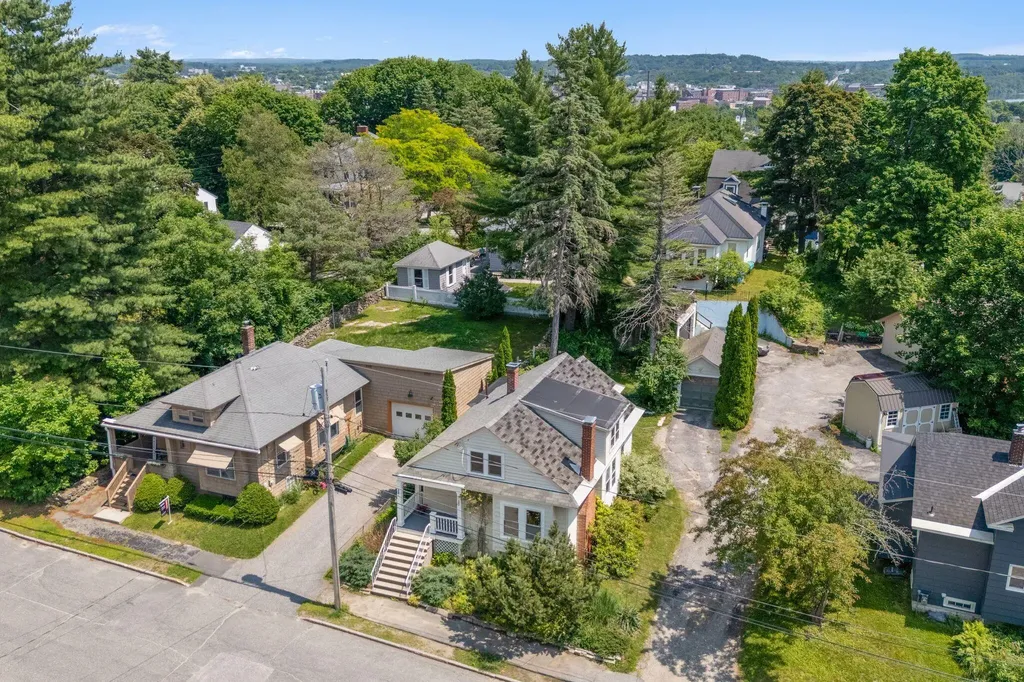 96 Western Promenade Auburn ME 04210