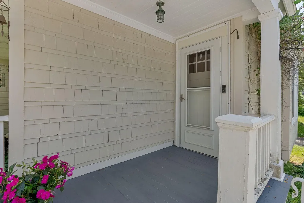 96 Western Promenade Auburn ME 04210