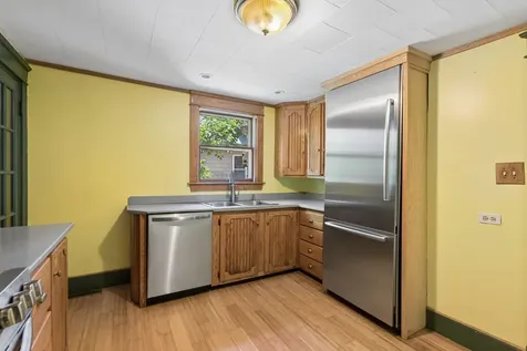 96 Western Promenade Auburn ME 04210