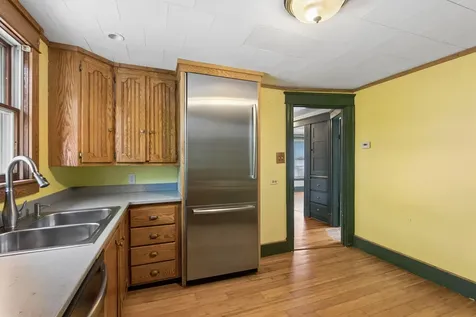 96 Western Promenade Auburn ME 04210