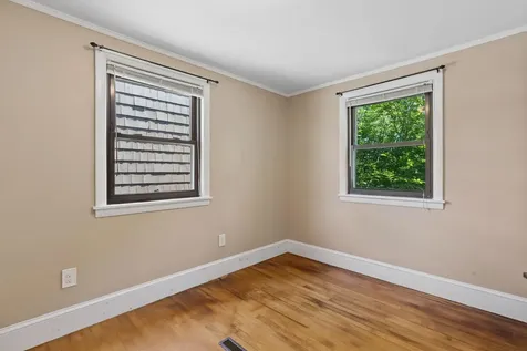 96 Western Promenade Auburn ME 04210
