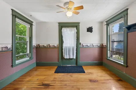 96 Western Promenade Auburn ME 04210