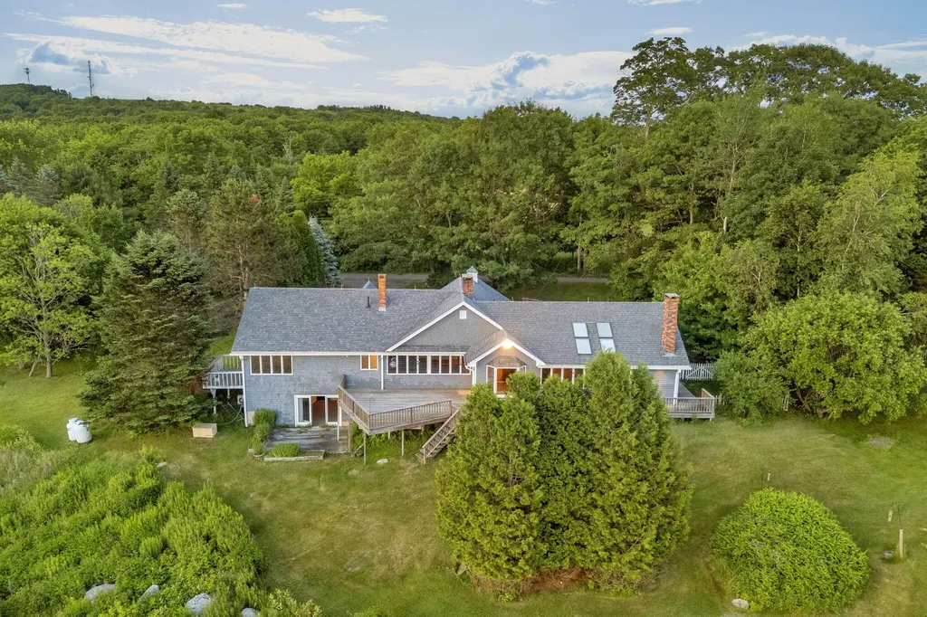 998 Overlock Hill Road Union ME 04862