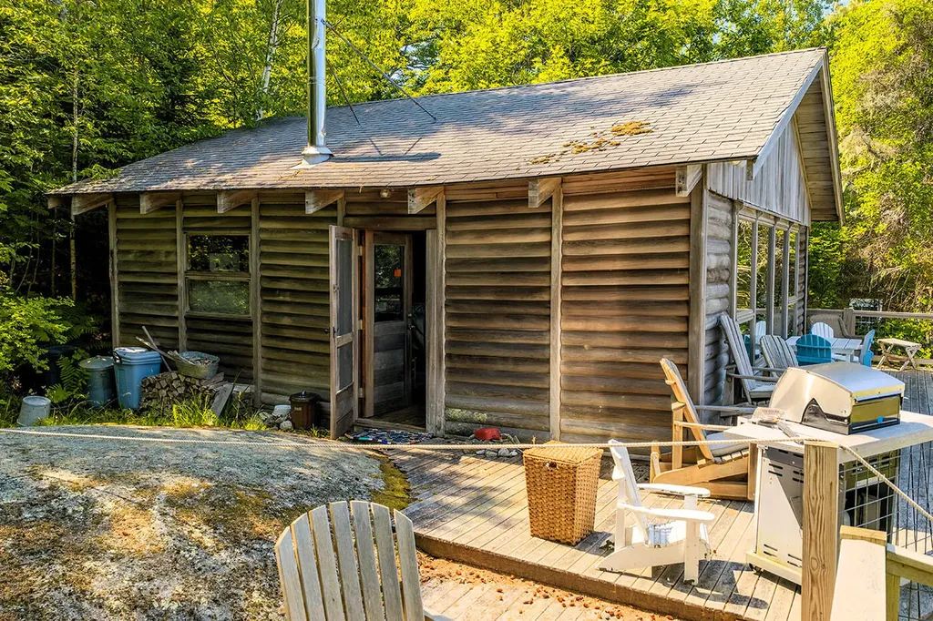 10 Maple Street South Thomaston ME 04858
