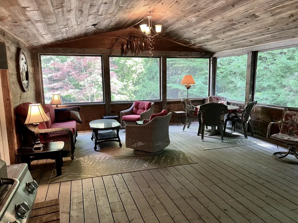 15 Salem Towne Road Southwest Harbor ME 04679