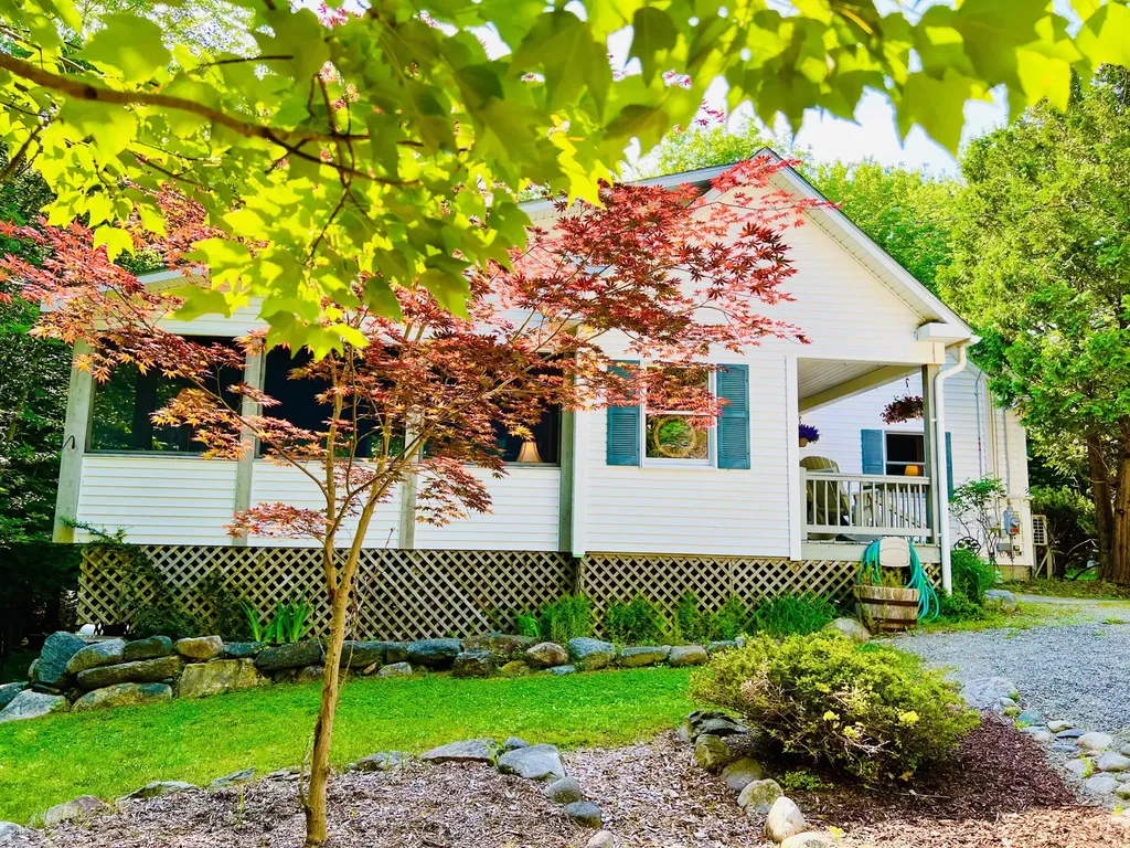 15 Salem Towne Road Southwest Harbor ME 04679