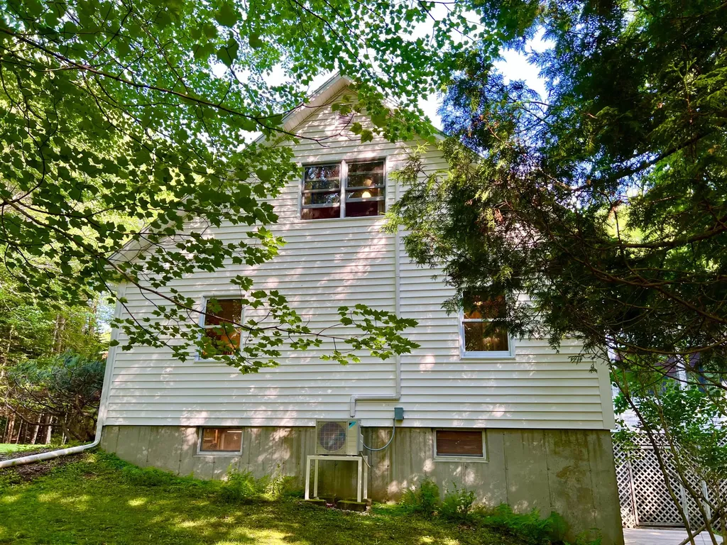 15 Salem Towne Road Southwest Harbor ME 04679