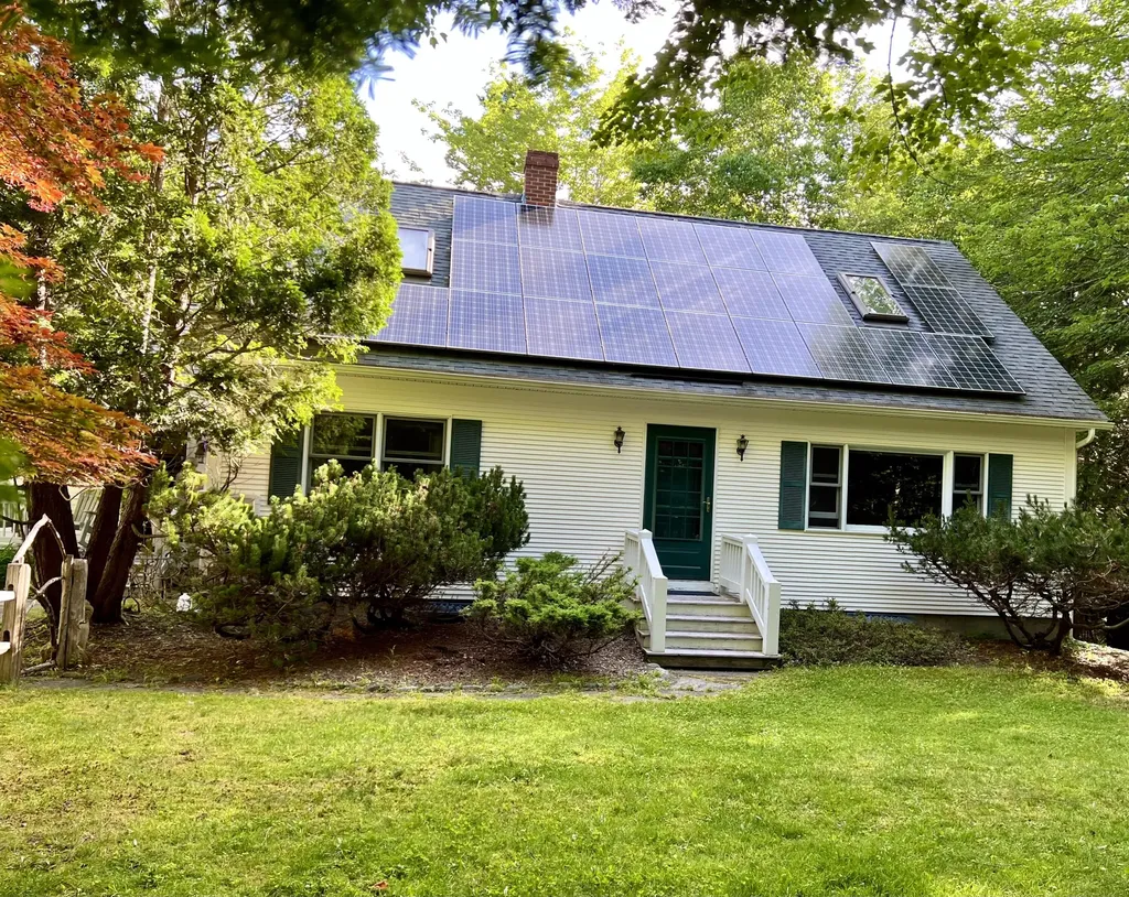 15 Salem Towne Road Southwest Harbor ME 04679