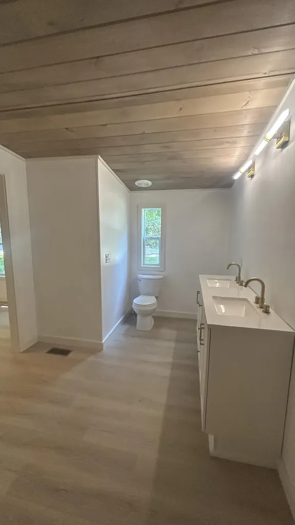 196 Old Orchard Road Buxton ME 04093