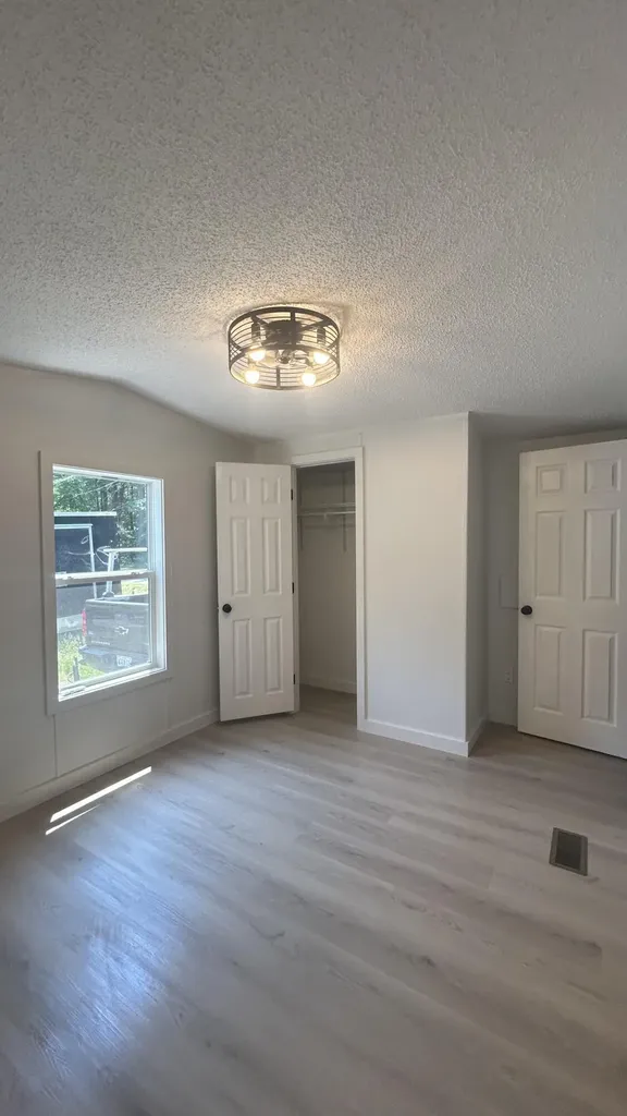 196 Old Orchard Road Buxton ME 04093