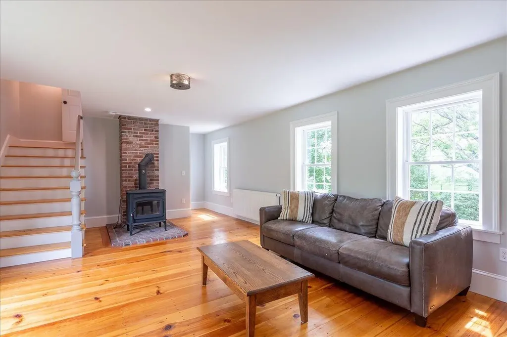 43 Old County Road Rockport ME 04856