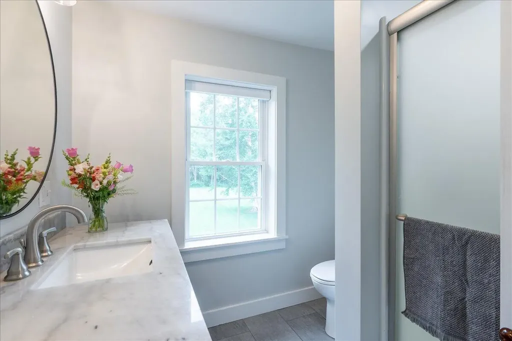43 Old County Road Rockport ME 04856