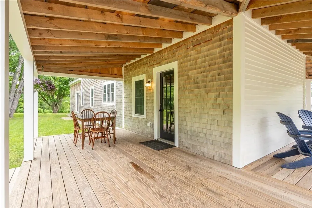 43 Old County Road Rockport ME 04856
