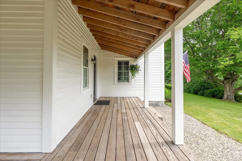 43 Old County Road Rockport ME 04856