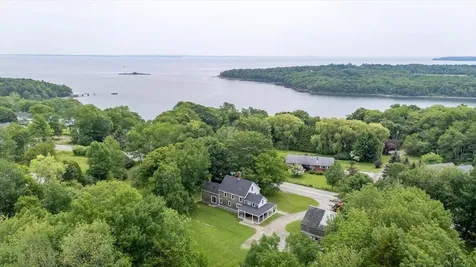 43 Old County Road Rockport ME 04856