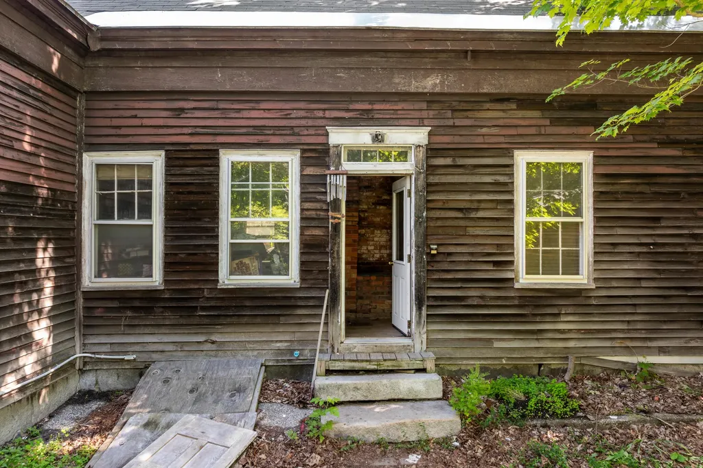 65 Lewiston Road New Gloucester ME 04260