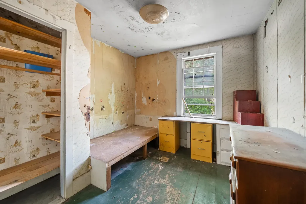 65 Lewiston Road New Gloucester ME 04260