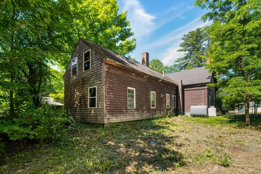 65 Lewiston Road New Gloucester ME 04260