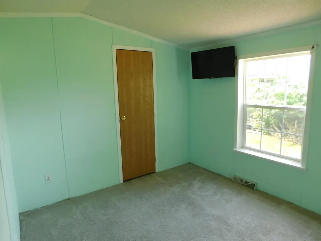 58 Fleming Street Lincoln ME 04457