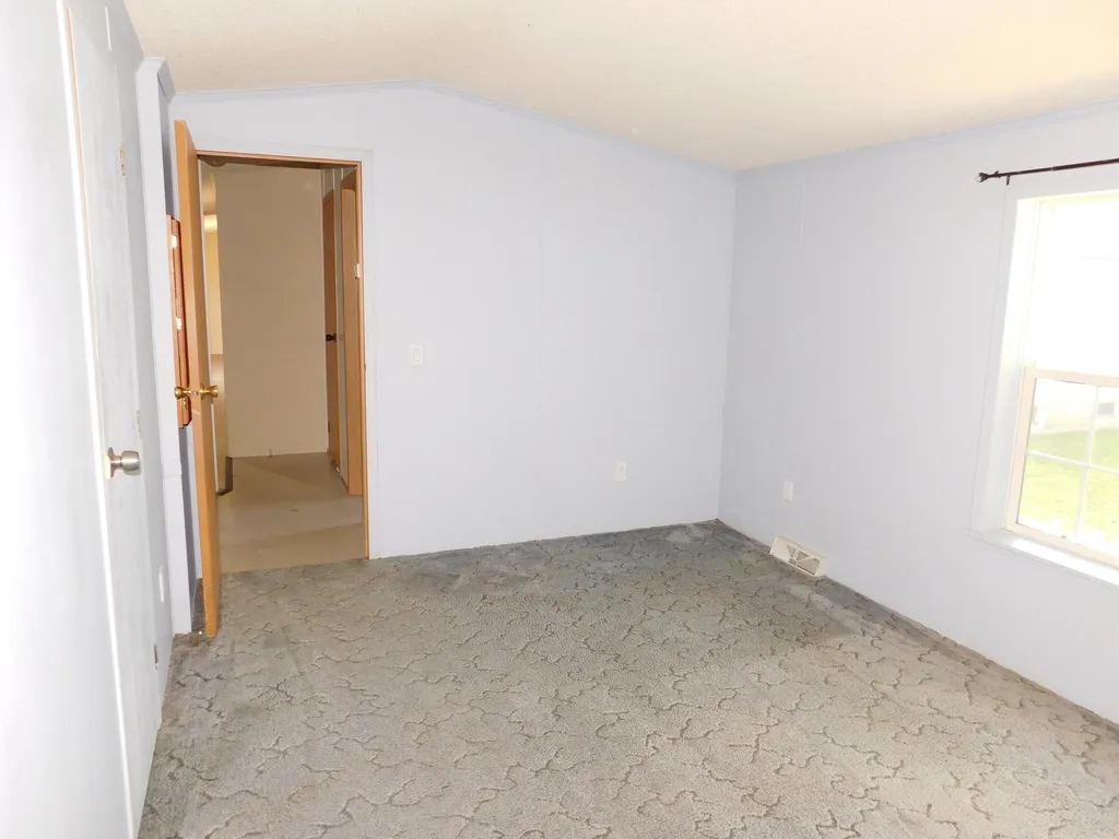 58 Fleming Street Lincoln ME 04457