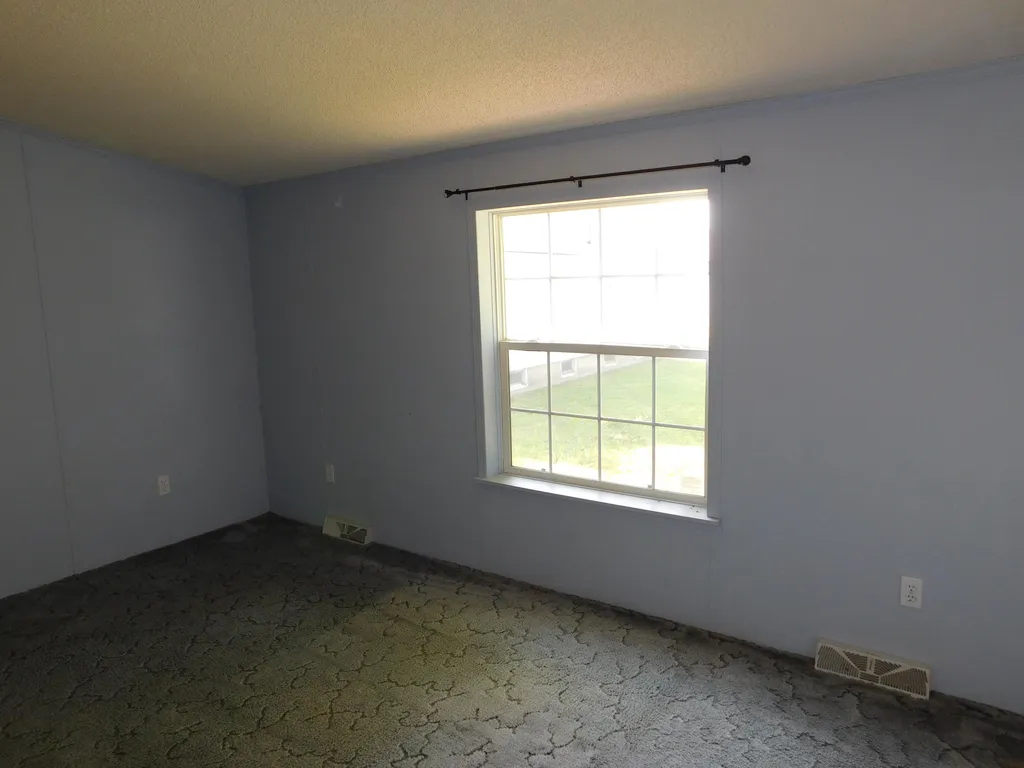 58 Fleming Street Lincoln ME 04457