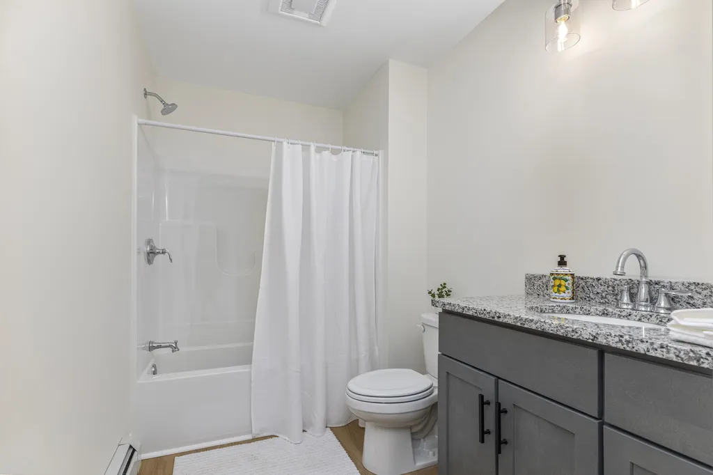 18 Feldspar Lane Cumberland ME 04021