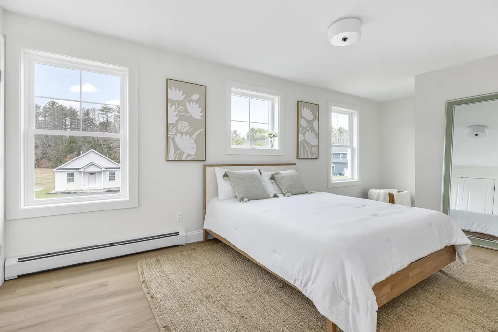 18 Feldspar Lane Cumberland ME 04021