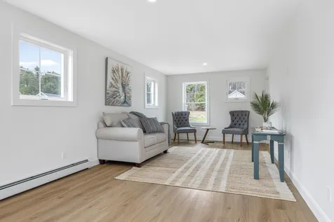 18 Feldspar Lane Cumberland ME 04021