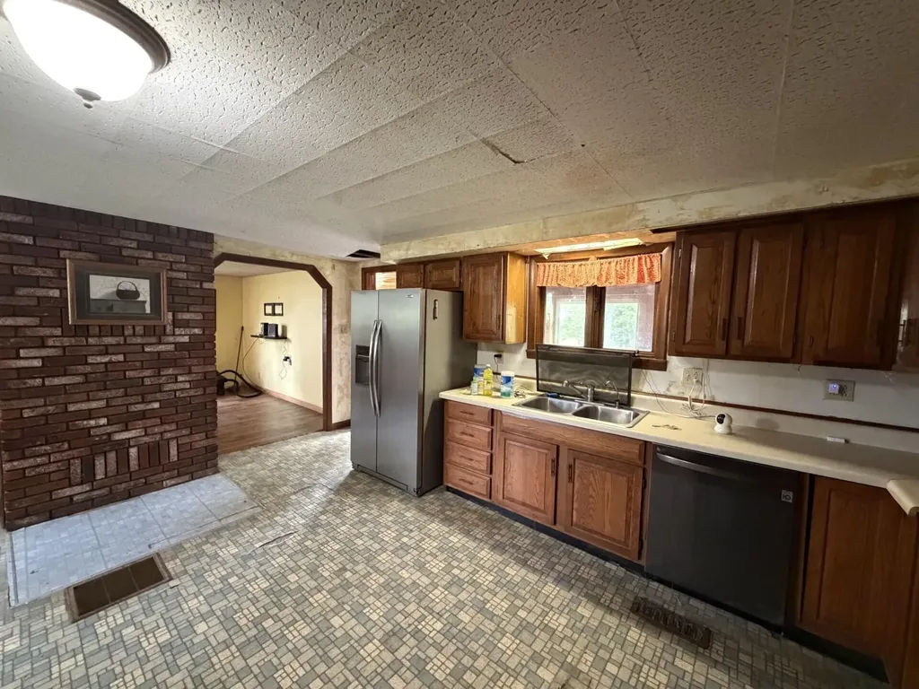 25 Robinson Road Blaine ME 04734