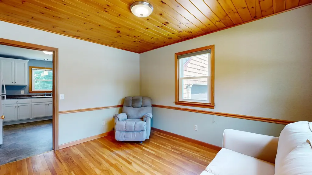 4 Belleview Avenue Lewiston ME 04240