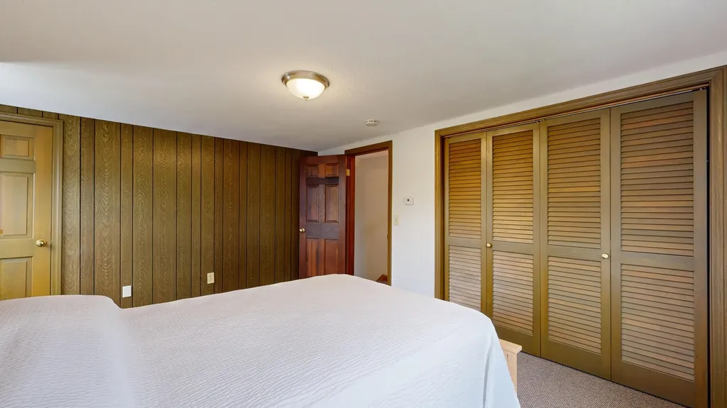 4 Belleview Avenue Lewiston ME 04240