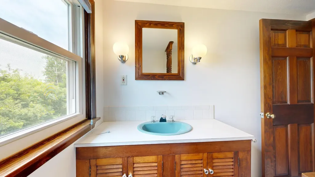4 Belleview Avenue Lewiston ME 04240
