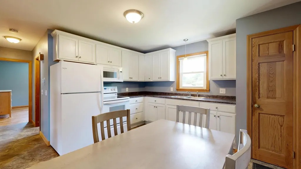 4 Belleview Avenue Lewiston ME 04240