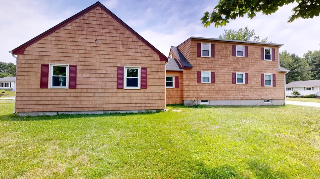 4 Belleview Avenue Lewiston ME 04240