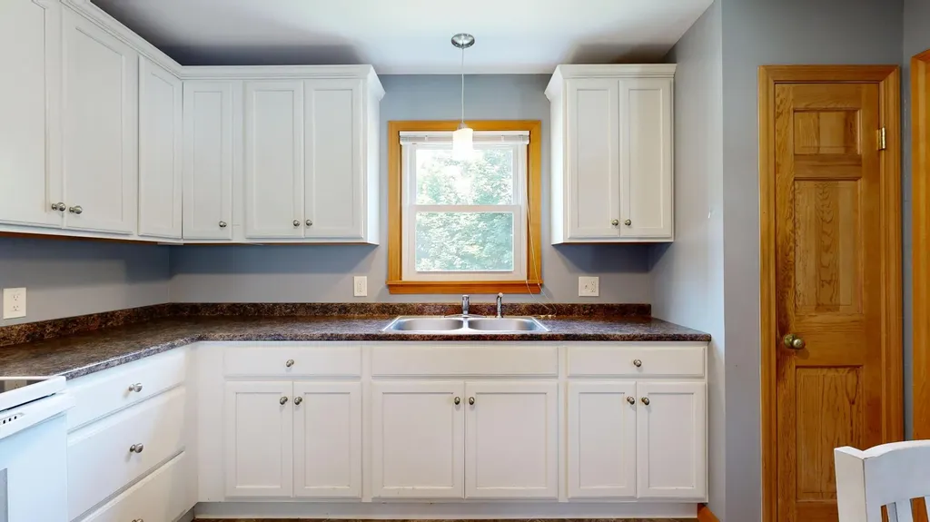 4 Belleview Avenue Lewiston ME 04240