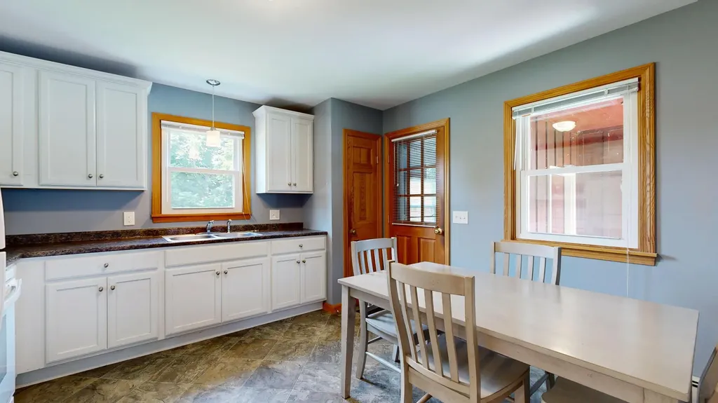 4 Belleview Avenue Lewiston ME 04240
