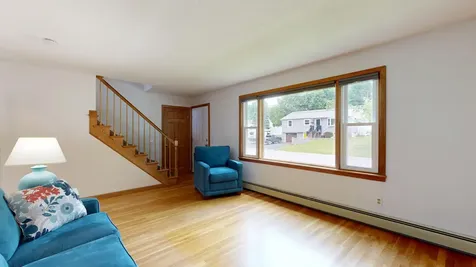4 Belleview Avenue Lewiston ME 04240