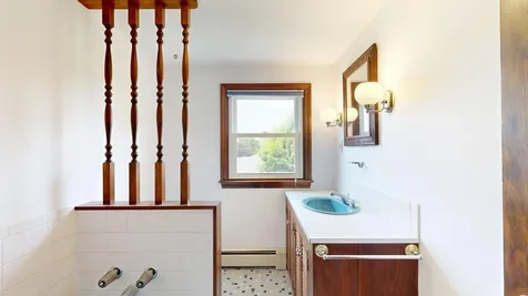 4 Belleview Avenue Lewiston ME 04240