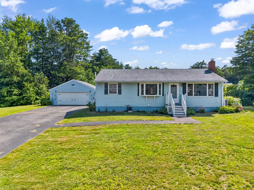 Brunswick ME, 9 Poplar Drive