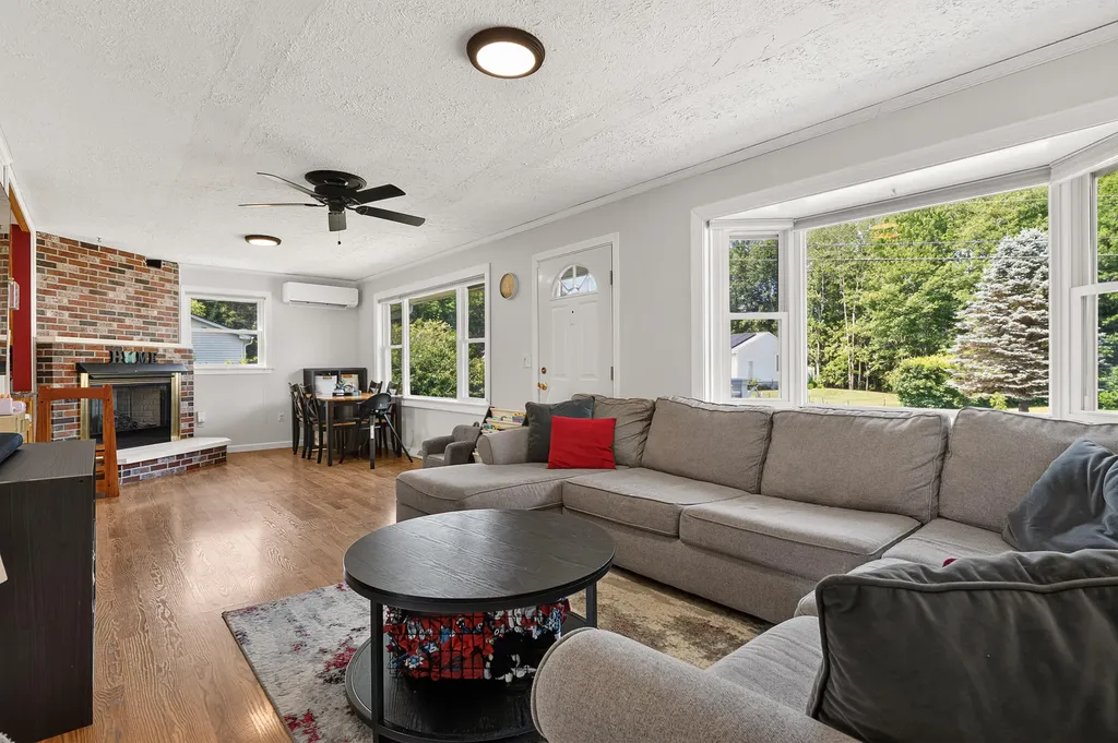 9 Poplar Drive Brunswick ME 04011