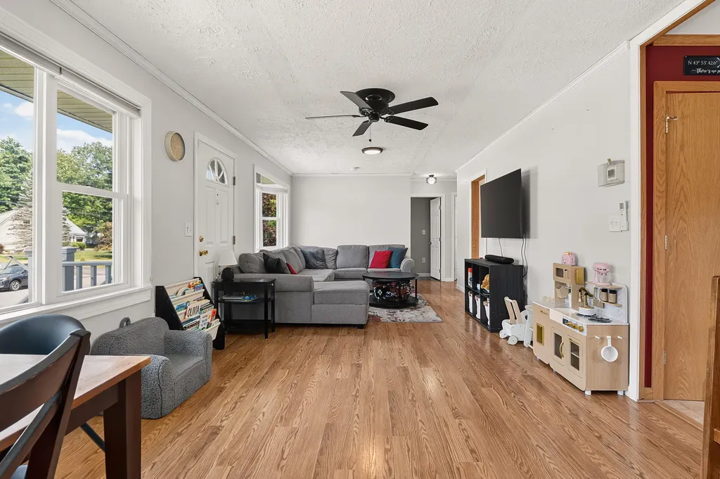 9 Poplar Drive Brunswick ME 04011