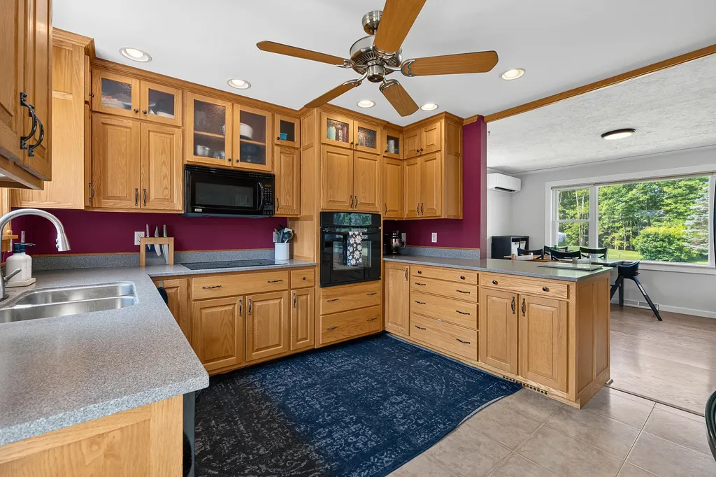 9 Poplar Drive Brunswick ME 04011
