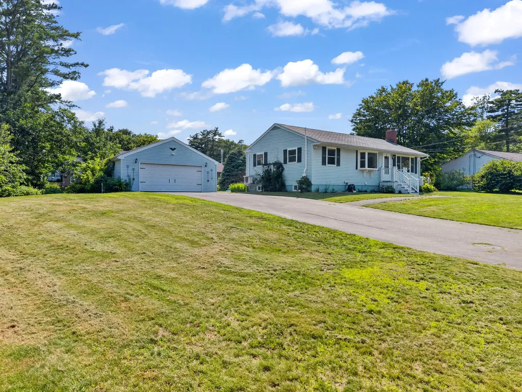 9 Poplar Drive Brunswick ME 04011